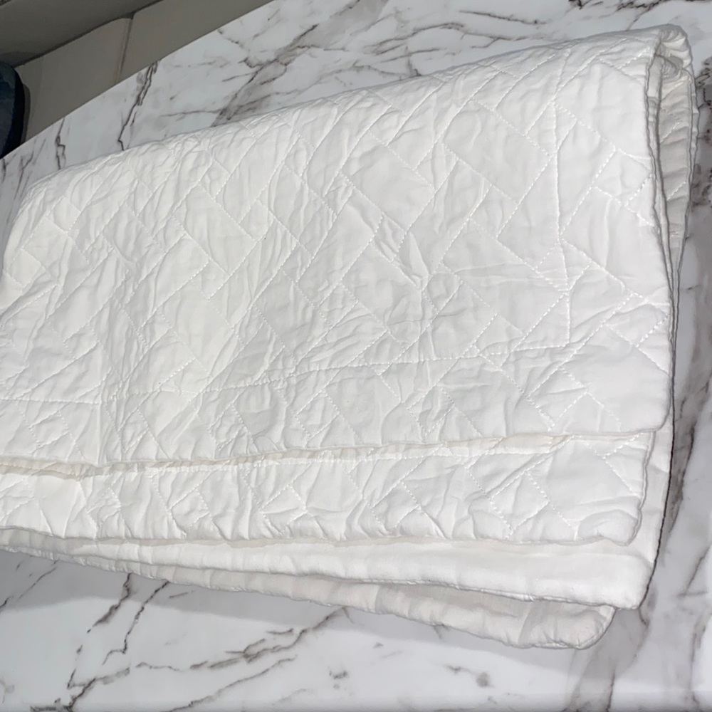 Tommy Bahama King Size Pillow Shams